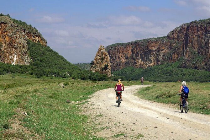 1 Day Bike Tour to Hell’s Gate And Lake Naivasha - Lunch in the middle: fueling for a long, active day
