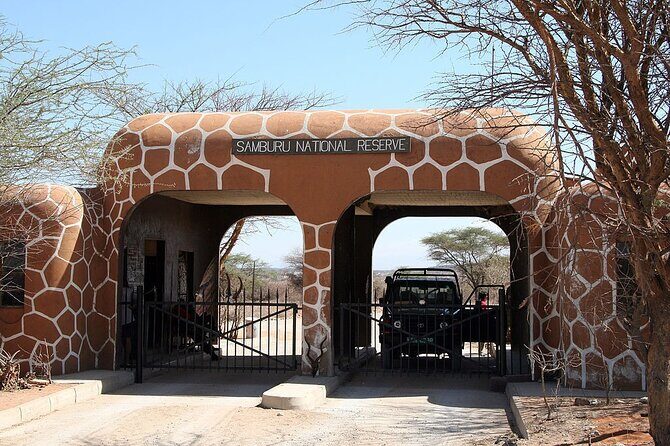 3-Day Samburu safari from Nairobi - Nairobi pickup to Samburu: the Mount Kenya and equator detours that break up the drive