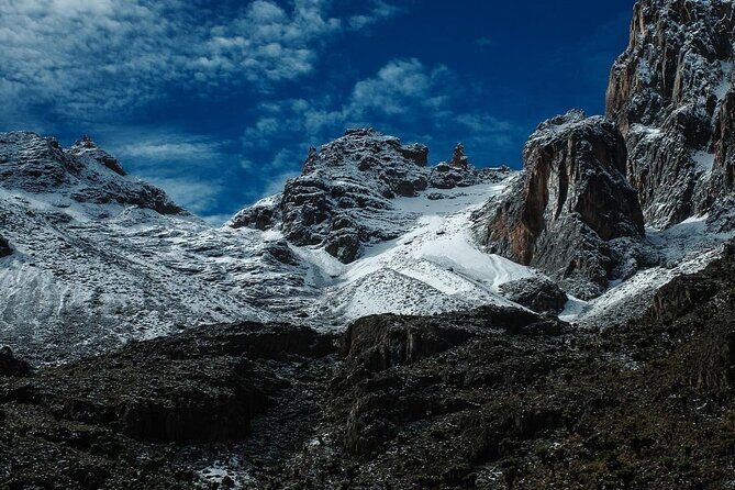 4 Day Mount Kenya Trek Up Chogoria Down Sirimon - Day 1: Chogoria Banda to Lake Ellis Through Hargenia Forest and Nithi Water