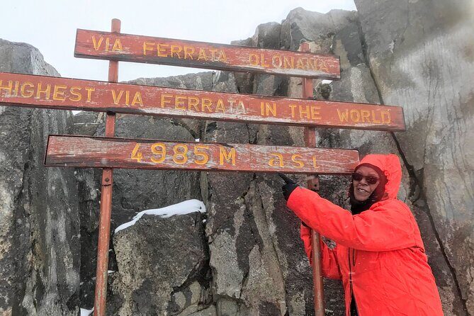 4 Days Mt Kenya Climb, Chogoria Route up and out Sirimon route - Hall Tarns near the cliff edge above Lake Michaelson