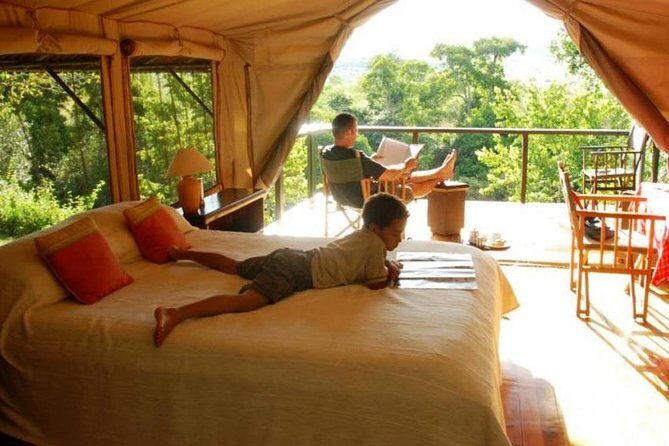 5 Days Kenya Masai Mara and Lake Nakuru Private Tour - Big cats and Big Five odds in the Mara Triangle (plus the migration window)