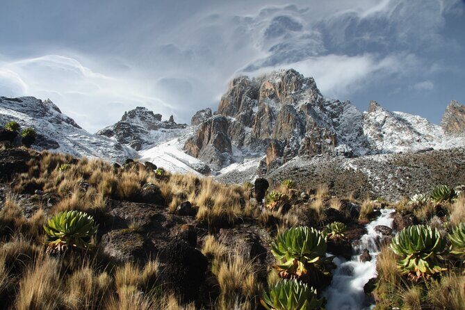 5 Days Mount Kenya Climbing Via Chogoria Sirimone Route - Day 3’s ridge connection to the normal trail at 4100m