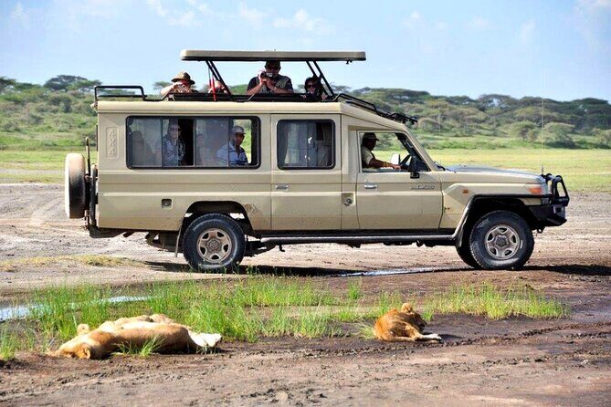 7 Day Private Jeep Safari, 5 star lodges with Balloon Ride Kenya - Hell’s Gate: white rhinos, possible flamingos, and a bike safari option