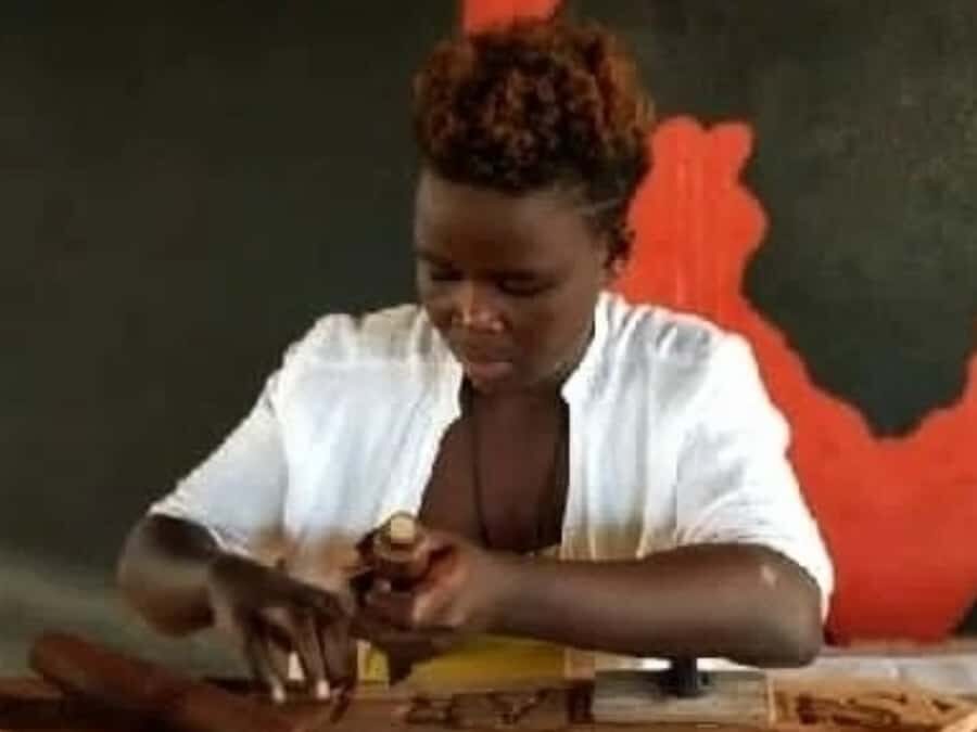 Beginner Swahili Woodcarving Classes with Woman Woodcarver - Getting to the right place: Peponi Hotel to Shela’s garden workshop