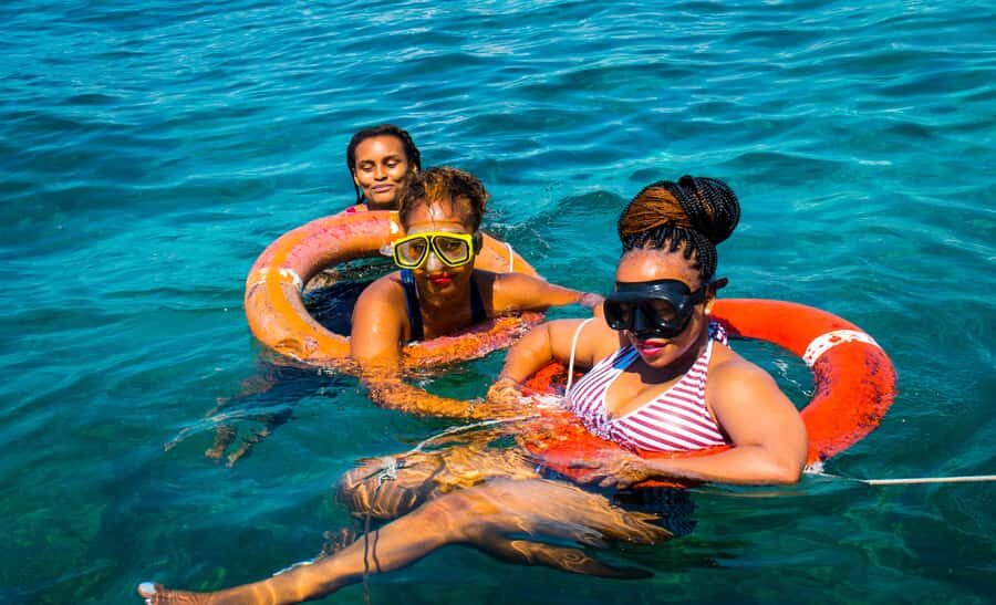 Blue Safari: Snorkeling at Watamu Marine Park & Seafood - Island Seafood Lunch: The Part That Often Makes People Smile