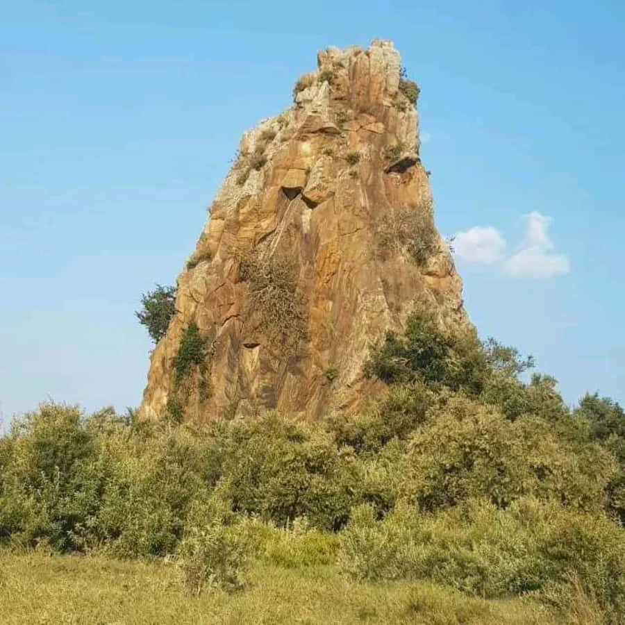 DAY TOUR- LAKE NAIVASHA AND HELL'S GATE PARK-WITH PARK FEES - Morning pickup and the quick Rift Valley viewpoint stop