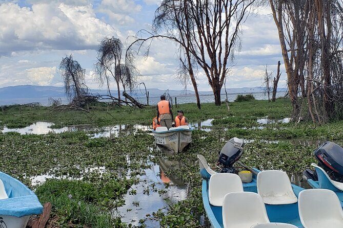 Day Trip to Mt. Longonot with Boat Ride in Lake Naivasha - 6:00 am Nairobi pickup and the Rift Valley photo stop