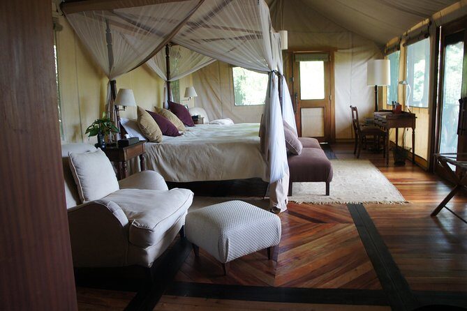 Family & Friends safari Full package . - From Nairobi at 7:30 am to across the equator line