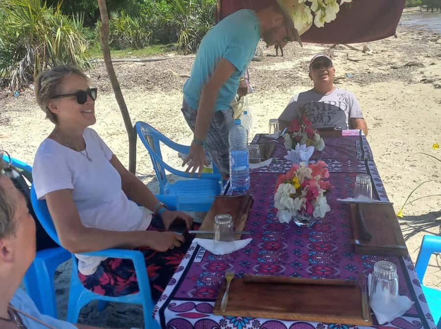 From Diani Beach: Funzi Island Full Day Excursion with Lunch - Getting There: 7:30 am Pickup, Short Drive, Big Change of World