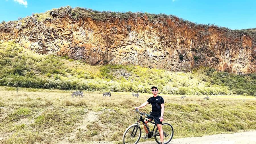 From Nairobi: Day Trip to Hells gate and Lake Naivasha - Great Rift Valley viewpoint stop: the morning photo break you’ll actually use
