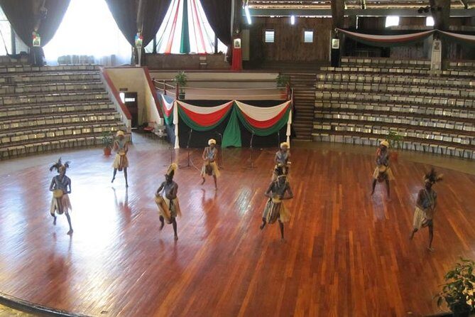 Giraffe Centre and Bomas of Kenya Full-Day Tour from Nairobi - Stop 1: Giraffe Centre and the Close-Up Conservation Lesson