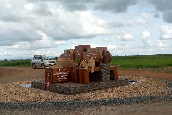 Half Day Morning or Afternoon Guided Tour : Nairobi National Park - Getting good wildlife views in a short window
