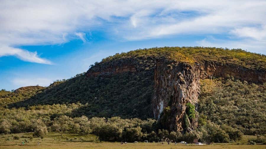 Hells Gate National Park and Lake Naivasha Day Tour - Entering Hells Gate: wildlife time with a game-drive rhythm
