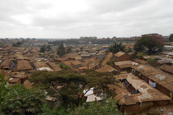 Kibera culture tour - The walk into Kibera: what the guide’s rules help you do