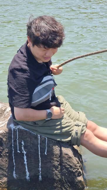Kisumu Lake Victoria Boat Ride and Hippo Hunt - Food and drinks break: keeping the energy steady