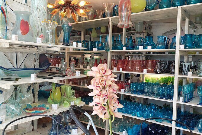 Kitengela Anselm Hot Glass tour - Browsing and buying with confidence: the gift shop matters