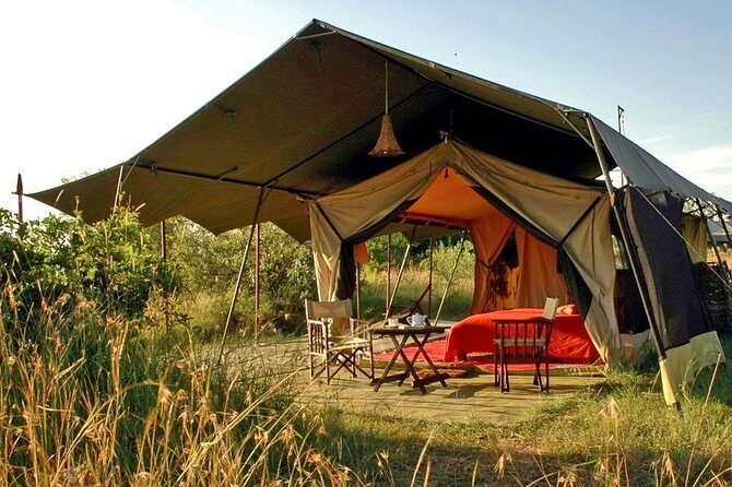 Masai Mara Game Reserve Safari Tour, 4 Days 3 Nights - Nairobi departure: the Rift Valley viewpoint and first dusk chances