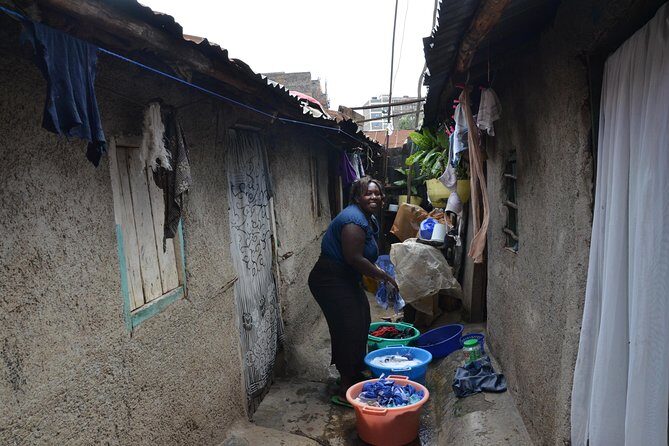 Mathare Community Slum Tour - HIV and public health crises: why this topic changes how you interpret the area