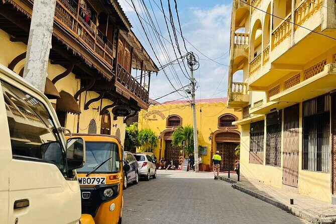 Mombasa City Tour - Fort Jesus, Old Town, Spice Town & Craft - Getting from Diani Beach to the heart of Mombasa