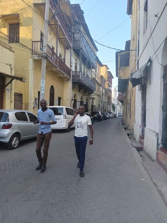 Mombasa City Tour,Fortjesus,Oldtown,Tusks and Spice Market. - The Mombasa Tusks: 1952, Queen Elizabeth, and a famous photo finish