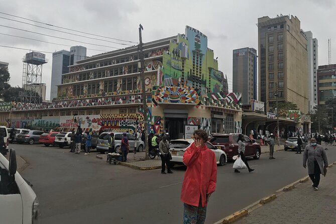 Nairobi City Guided Walking Tour - Meeting point to city center flow: starting where it’s easy