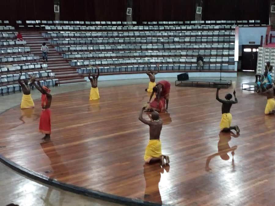 Nairobi: Elephants, Giraffes, Karen Blixen & Bomas Tour - Bomas of Kenya: folk songs, acrobatics, and 42 tribes