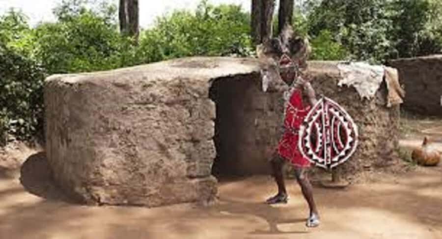 Nairobi: Giraffe Center, Beads Factory & Bomas of Kenya Tour - A Six-Hour Nairobi Circuit: How This Day Tour Packs In Three Different Worlds
