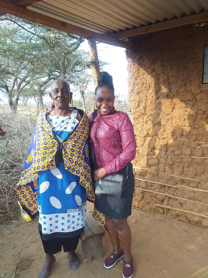 Nairobi: Giraffe Center, Beads Factory & Bomas of Kenya Tour - What to Bring: Simple Items That Make the Day Easier