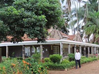 Nairobi Giraffe Center Tour with Karen Blixen & Kobe Beads - What You Pay: $40 Tour Price Plus Real Entry Fees