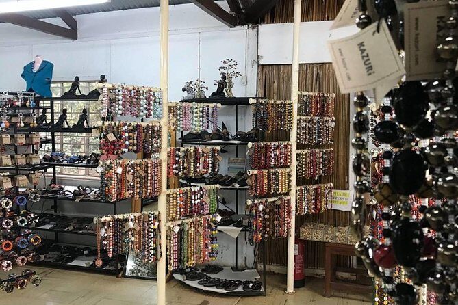 Nairobi Highlights: Karen Blixen, Beads Factory & Giraffe Center Day Tour - Who should book this Nairobi highlights tour