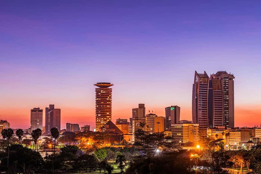 Nairobi: Museum, KICC, Giraffe Centre & Bomas of Kenya Tour - Getting there in comfort: pickup, air-conditioned transport, and bottled water