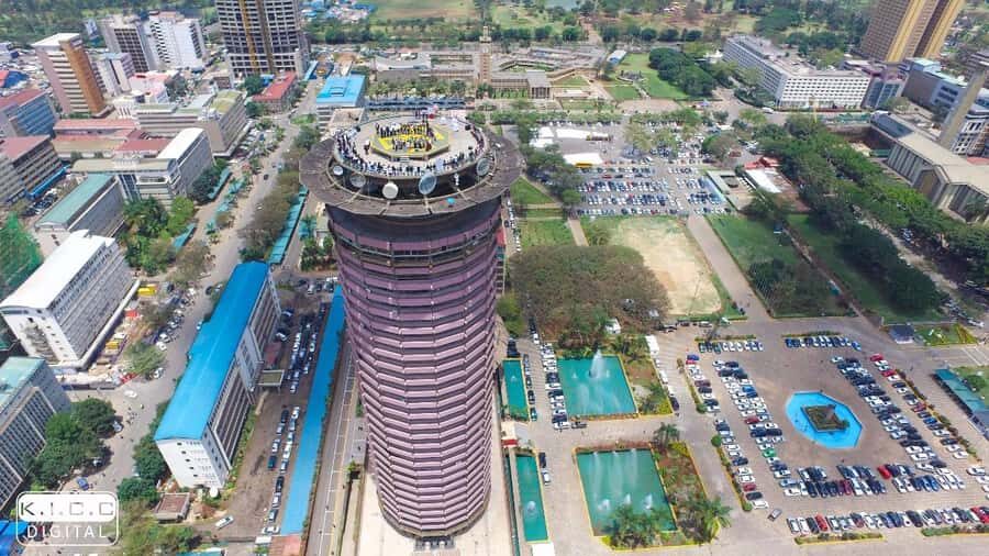 Nairobi: Museum, KICC, Giraffe Centre & Bomas of Kenya Tour - Nairobi National Museum: fossils, art, and the big picture