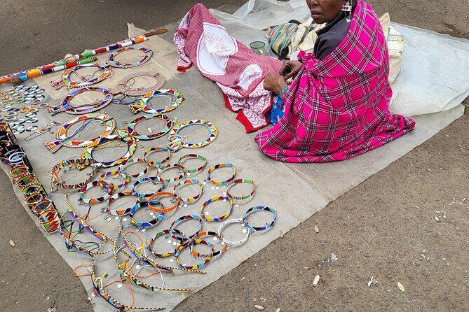 Souvenir Crafts, Fabric Shopping & Hair Braiding & City Tour - Westlands Square start: how the meeting point helps you