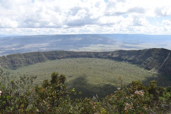 The Great Rift Valley Tour - L Bogoria, L Nakuru, L Naivasha and Hellsgate NP - Your Guide Matters: Denis Planning, Simon Driving