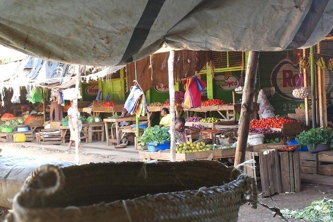 Tour Malindi & Robinson Island & Marafa Hell's Kitchen - Lunch between worlds: why the Robinson Island meal works